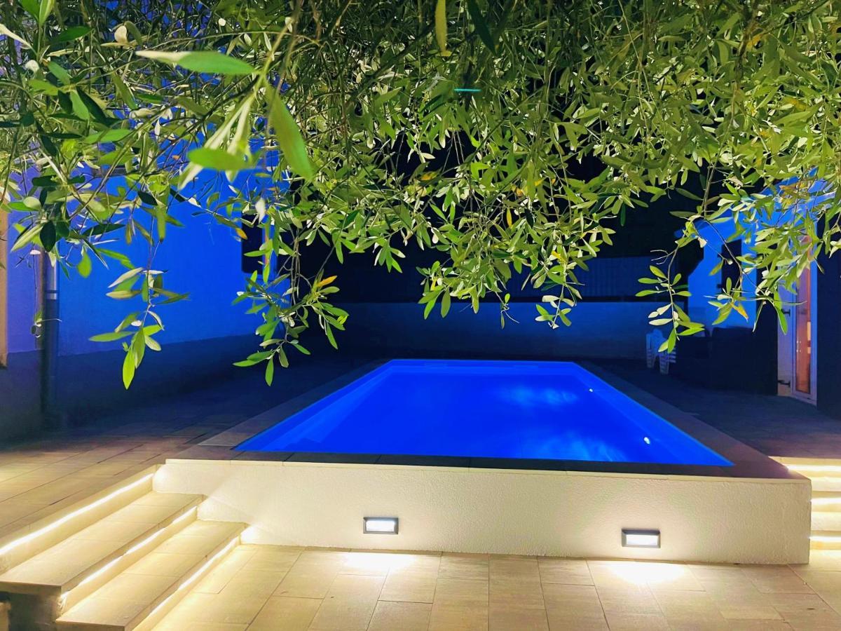 Adria Holiday Home Пинезичи Экстерьер фото