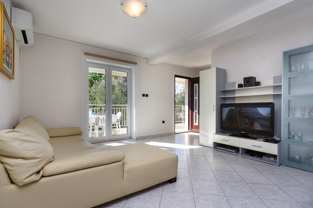 Adria Holiday Home Пинезичи Экстерьер фото
